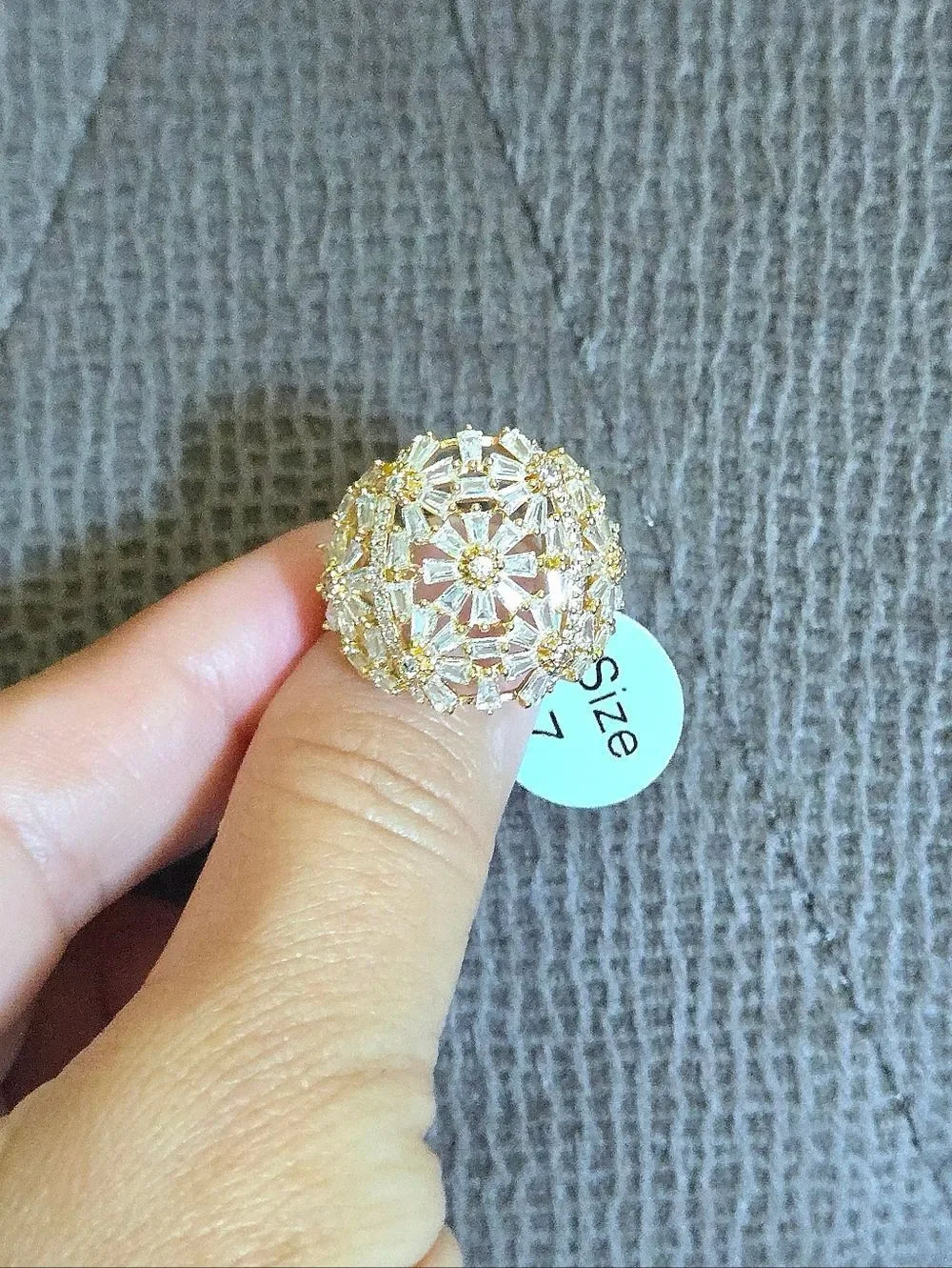 Rachel Zoe Gold💛 Floral🌼 Dome Ring💍 - NWT